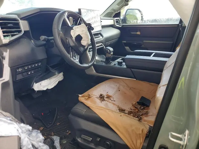 2024 TOYOTA TUNDRA CREWMAX LIMITED  