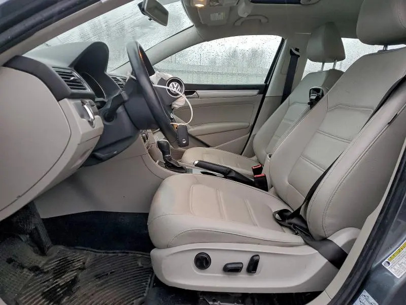 2019 VOLKSWAGEN PASSAT WOLFSBURG  