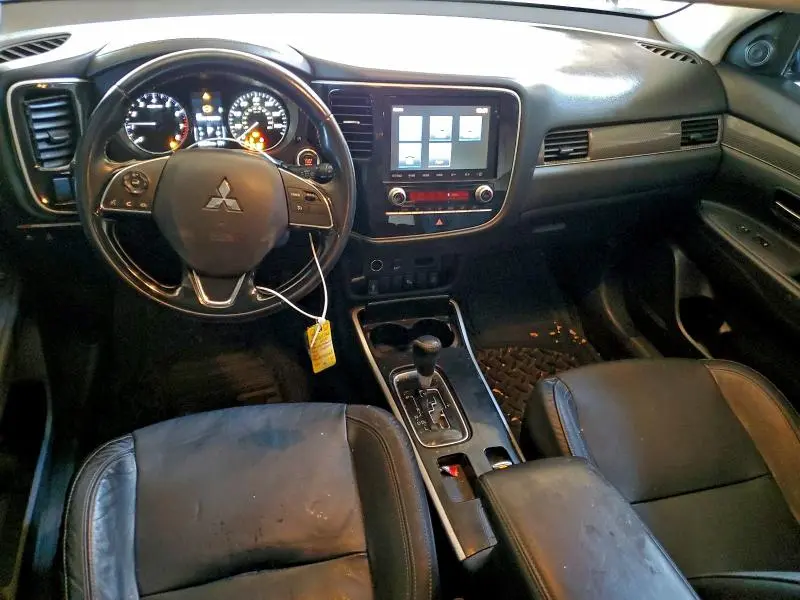 2020 MITSUBISHI OUTLANDER SE  