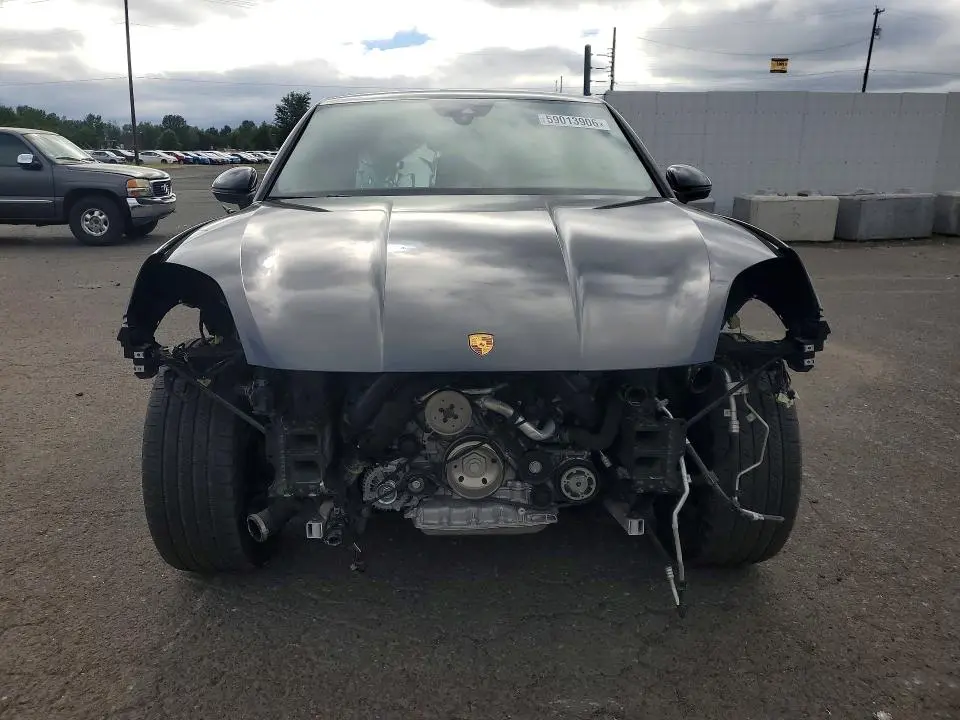 2024 PORSCHE CAYENNE COUPE  
