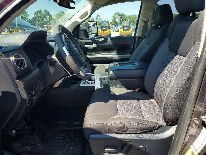 2018 TOYOTA TUNDRA CREWMAX SR5  