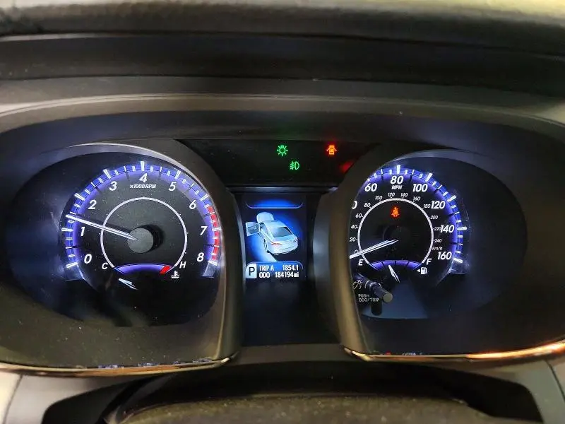 2015 TOYOTA AVALON LIMITED  