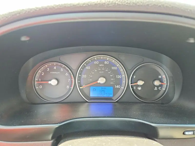 2012 HYUNDAI SANTA FE GLS  
