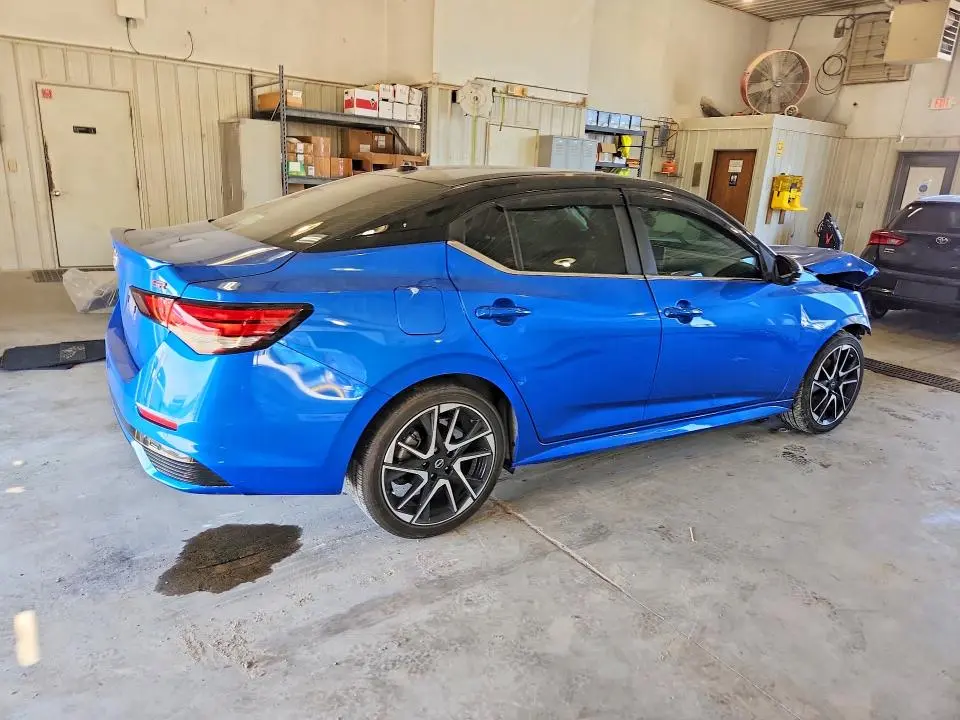 2024 NISSAN SENTRA SR  