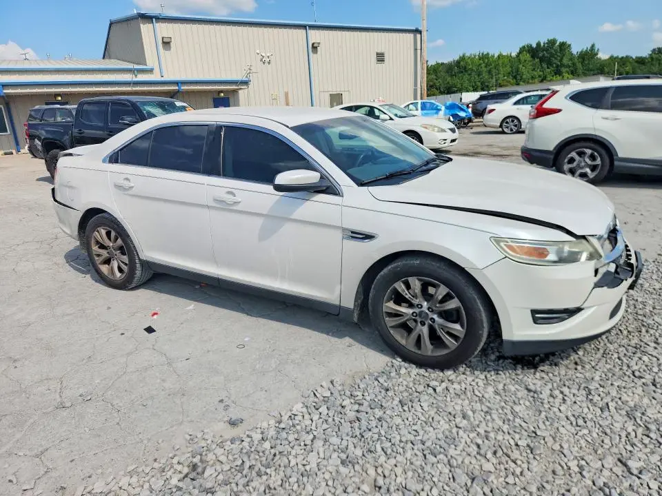 2010 FORD TAURUS SEL  