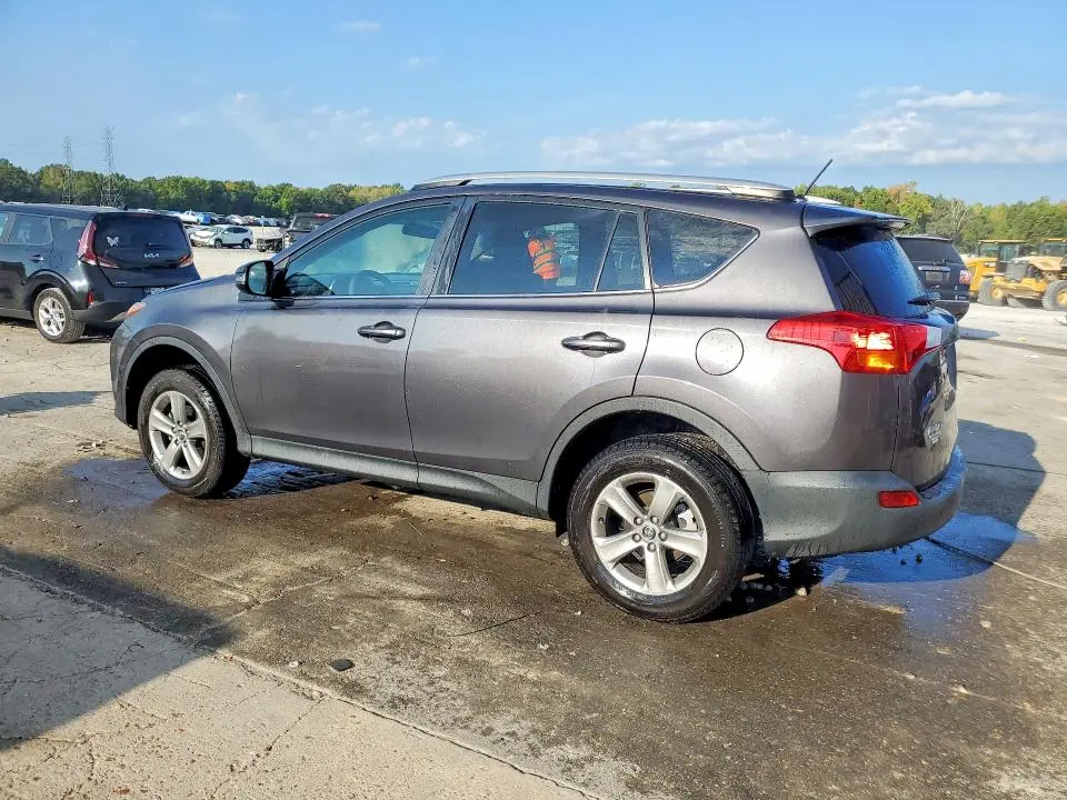 2015 TOYOTA RAV4 XLE  