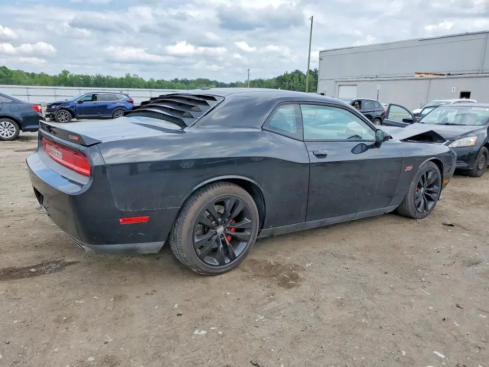 2013 DODGE CHALLENGER SRT-8  