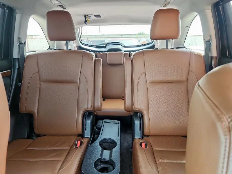2019 TOYOTA HIGHLANDER LIMITED  