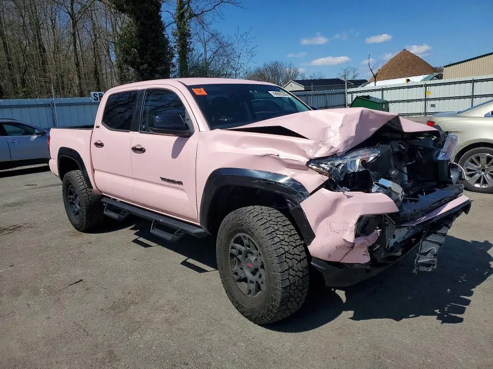 2023 TOYOTA TACOMA SR5 V6  
