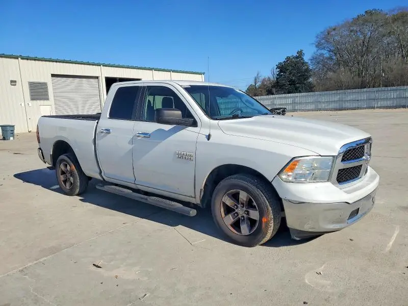 2016 RAM 1500 SLT  