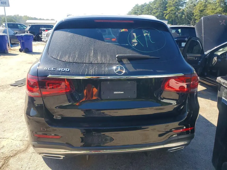 2020 MERCEDES-BENZ GLC 300  