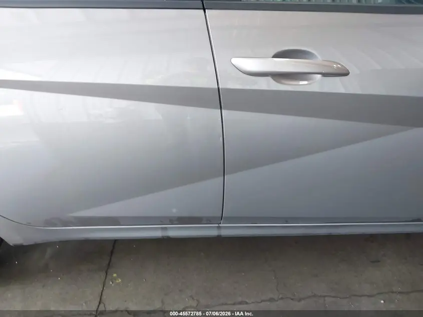 2023 HYUNDAI ELANTRA SE