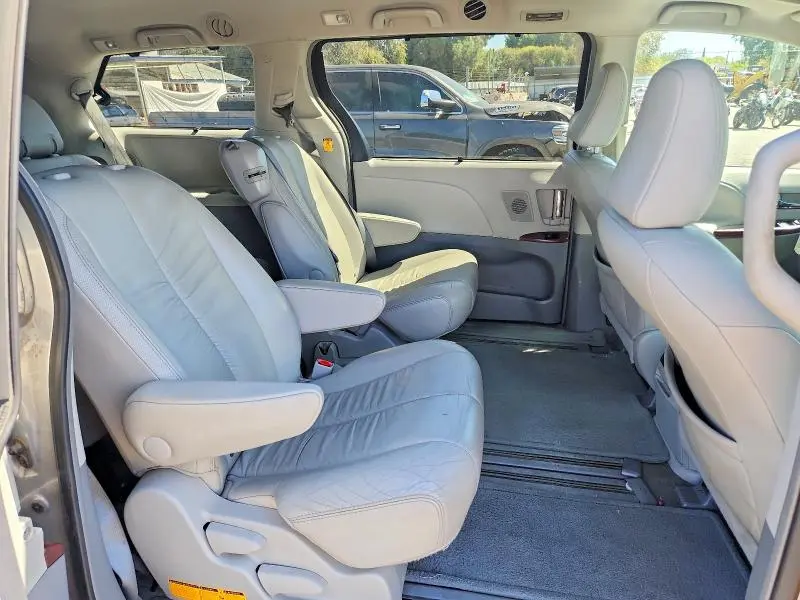 2012 TOYOTA SIENNA XLE 8-PASSENGER  