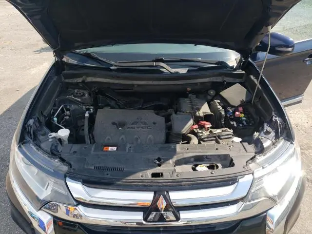 2017 MITSUBISHI OUTLANDER SE  