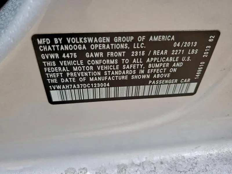 2013 VOLKSWAGEN PASSAT S  