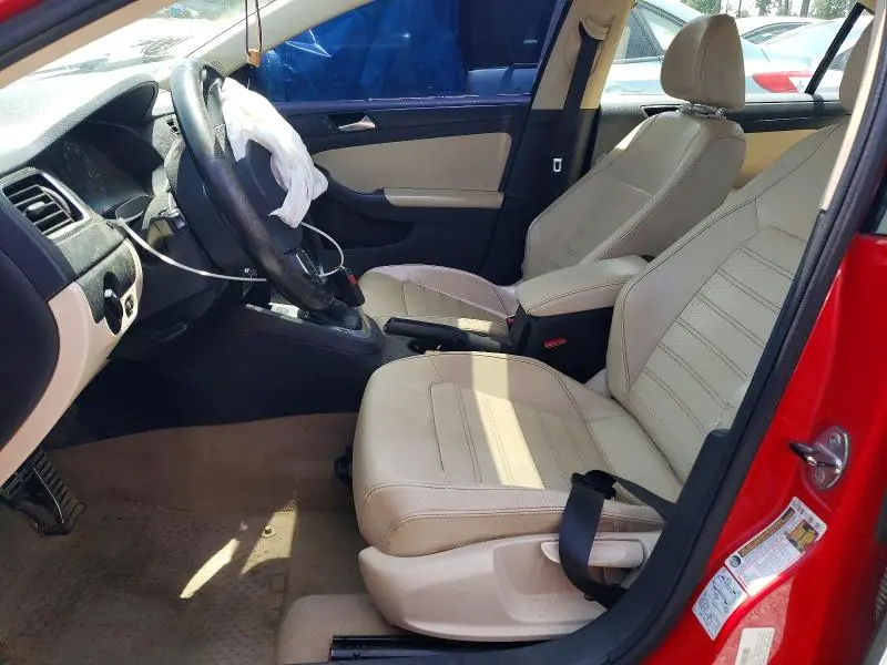 2011 VOLKSWAGEN JETTA SEL  