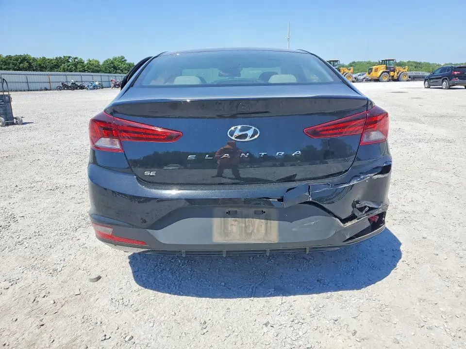 2020 HYUNDAI ELANTRA SE  