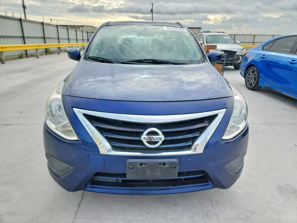 2018 NISSAN VERSA SV  
