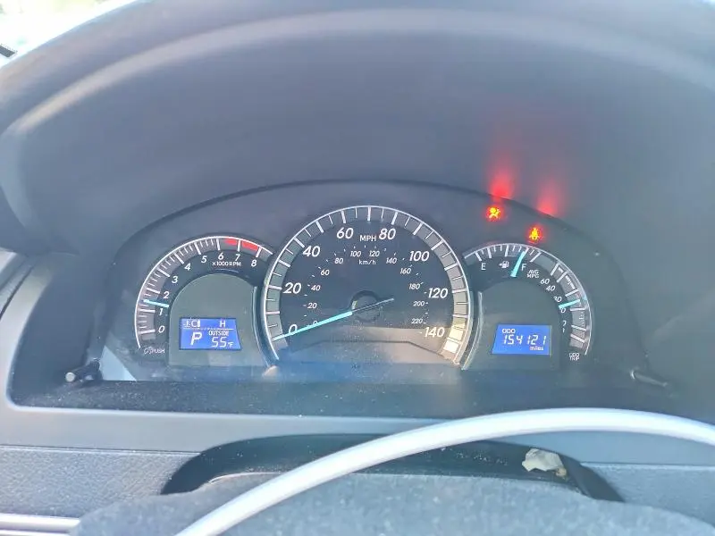 2014 TOYOTA CAMRY SE  