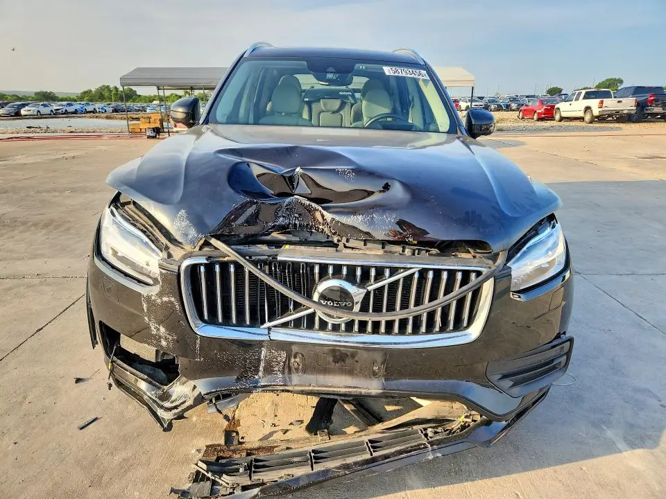 2020 VOLVO XC90 T6 MOMENTUM  