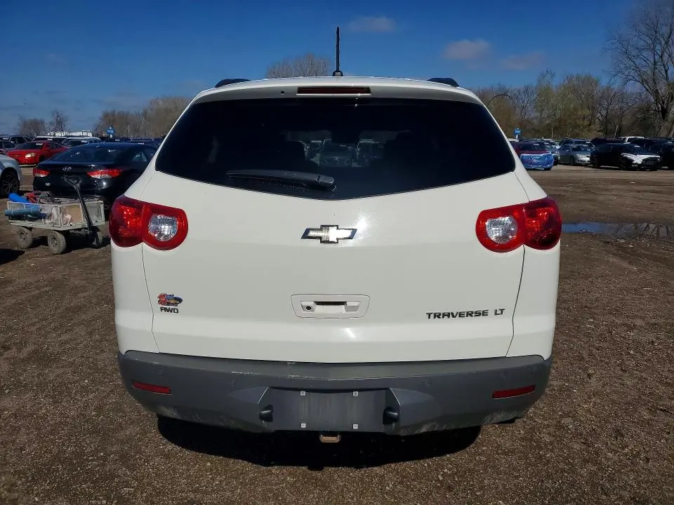 2012 CHEVROLET TRAVERSE LT  