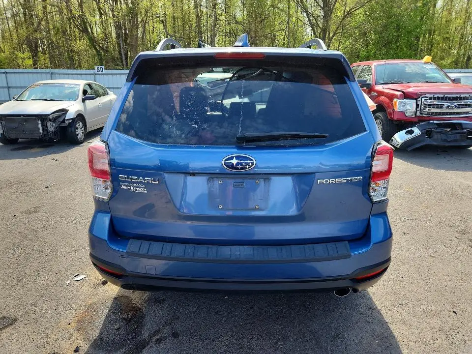 2018 SUBARU FORESTER   
