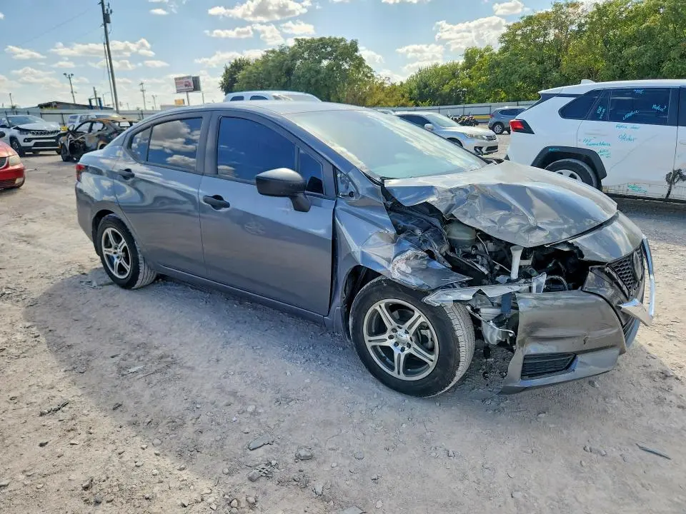 2021 NISSAN VERSA S  