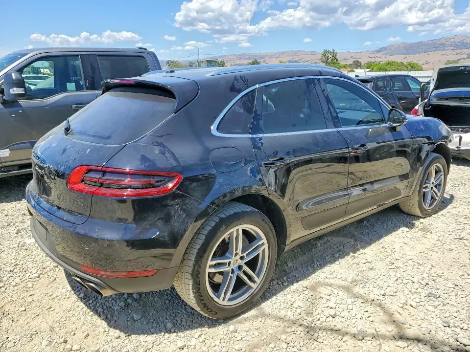 2015 PORSCHE MACAN S  