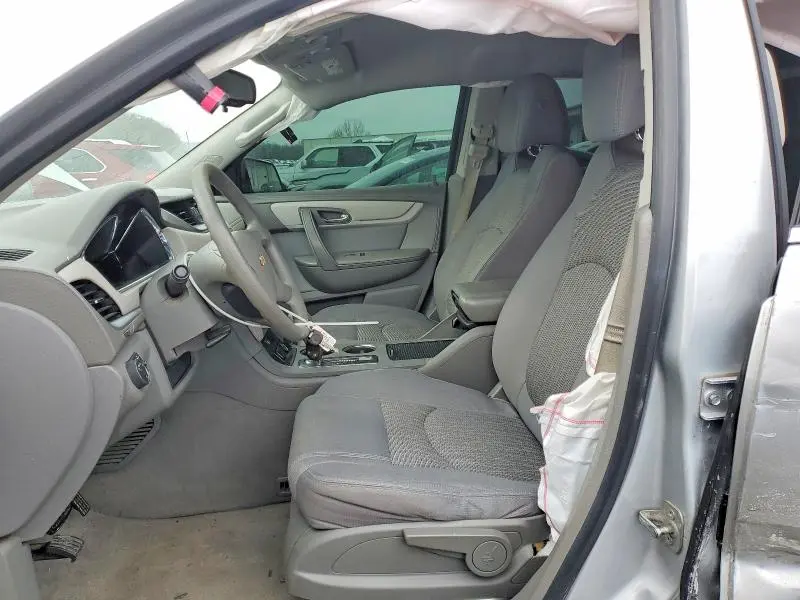 2016 CHEVROLET TRAVERSE LS  