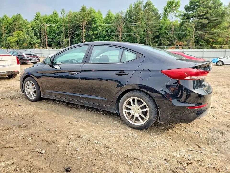2018 HYUNDAI ELANTRA SE  