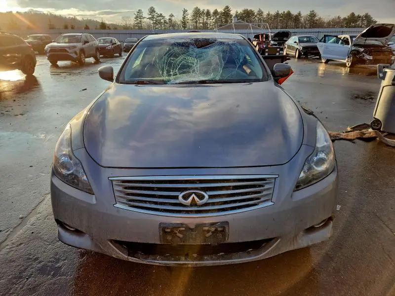 2011 INFINITI G37   