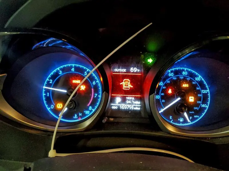 2015 TOYOTA COROLLA L  