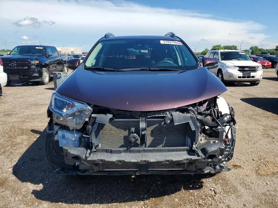 2017 TOYOTA RAV4 XLE  