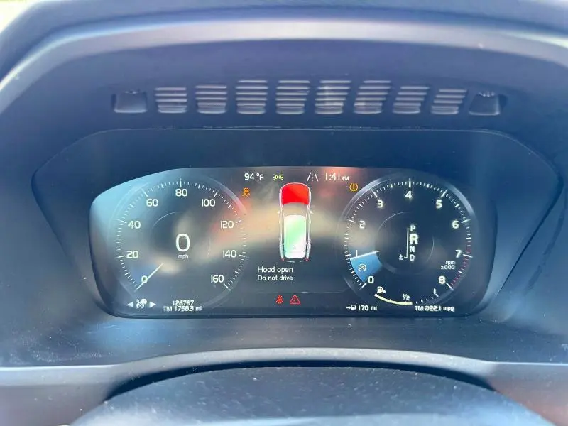 2019 VOLVO XC90 T5 MOMENTUM  