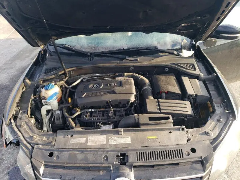 2015 VOLKSWAGEN PASSAT S  