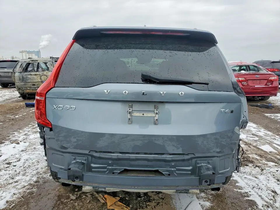 2018 VOLVO XC90 T6  