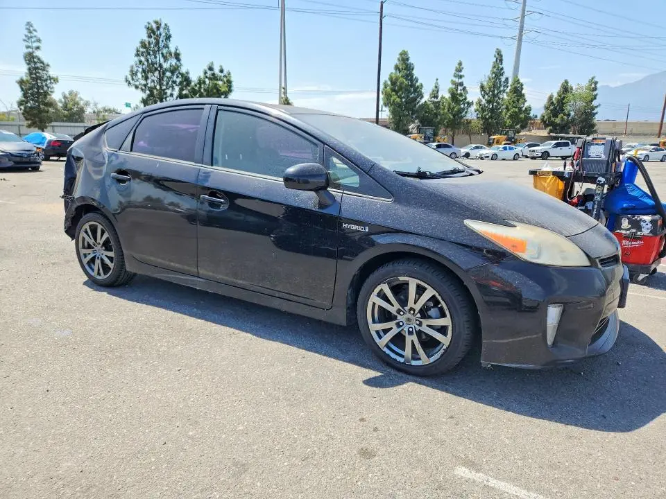 2014 TOYOTA PRIUS TWO  