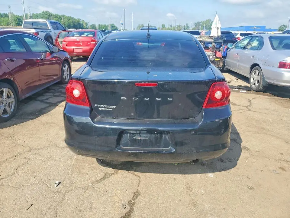 2013 DODGE AVENGER SE  