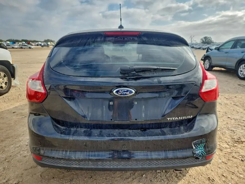 2012 FORD FOCUS TITANIUM  