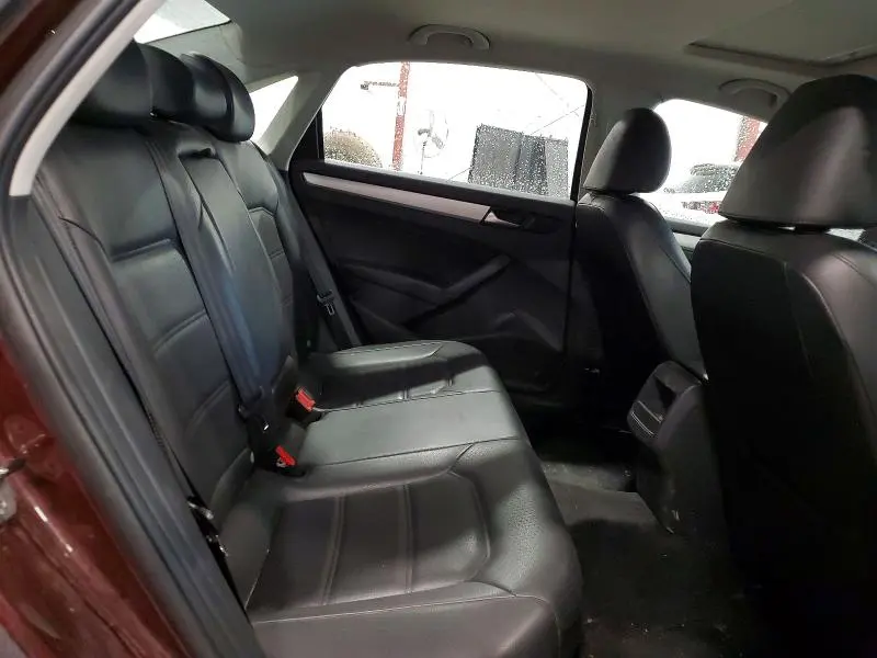 2012 VOLKSWAGEN PASSAT   
