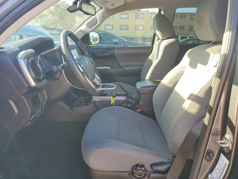 2018 TOYOTA TACOMA SR5 V6  