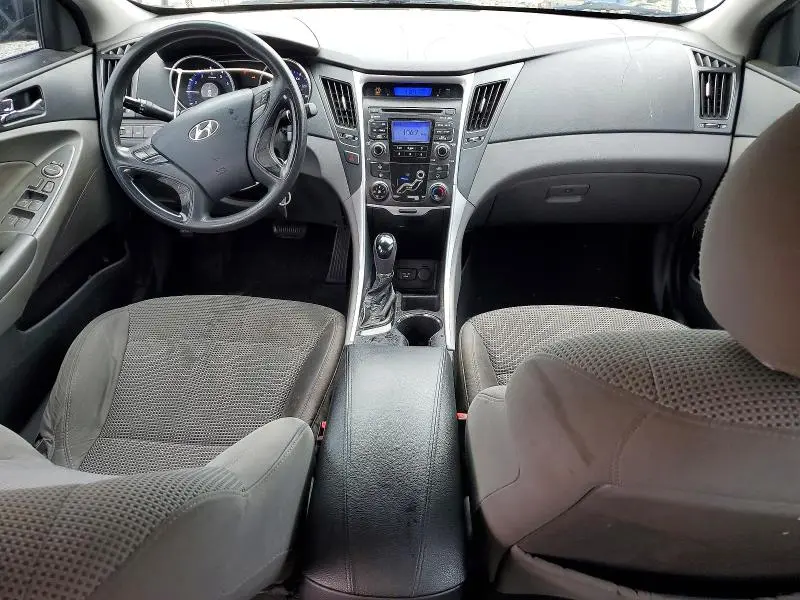 2011 HYUNDAI SONATA GLS  