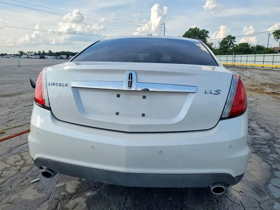 2011 LINCOLN MKS   