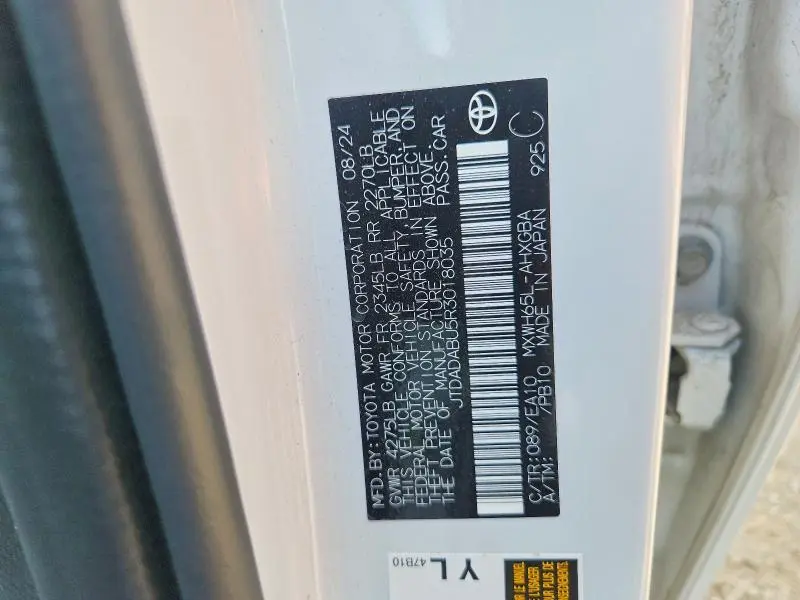 2024 TOYOTA PRIUS XLE  