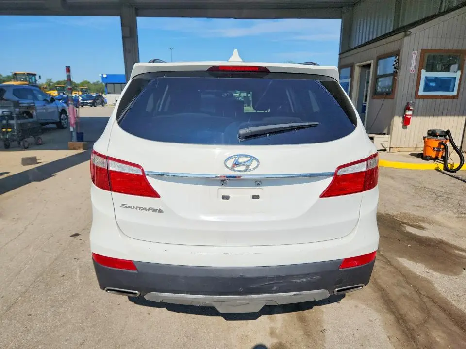 2016 HYUNDAI SANTA FE SE  