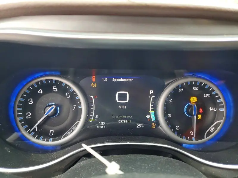 2017 CHRYSLER PACIFICA LIMITED  