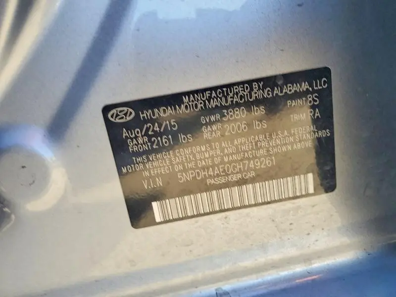 2016 HYUNDAI ELANTRA SE  