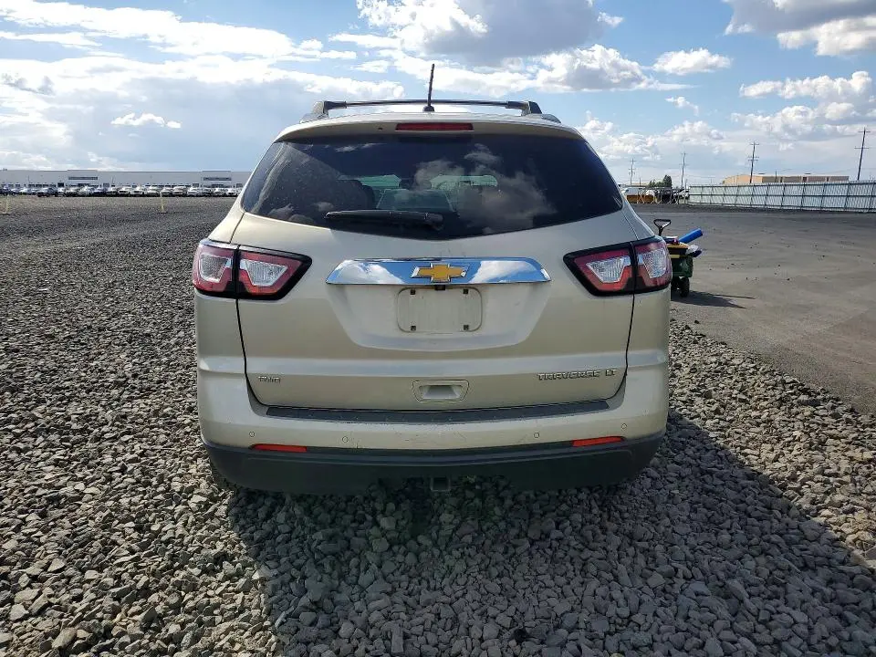 2014 CHEVROLET TRAVERSE LT  