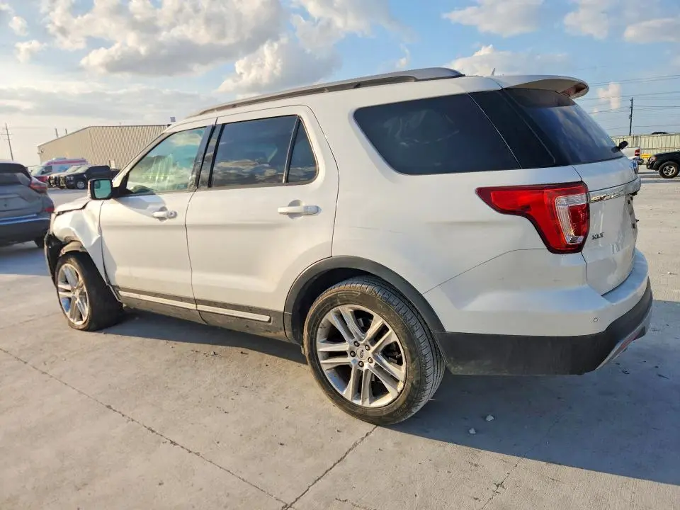 2016 FORD EXPLORER XLT  