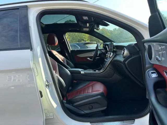 2021 MERCEDES-BENZ GLC 300  